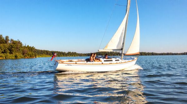 Top 5 raisons d’adopter un bateau semi-rigide pour vos sorties