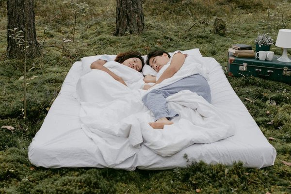 Quels sont les critères pour choisir un bon matelas gonflable pour le camping?